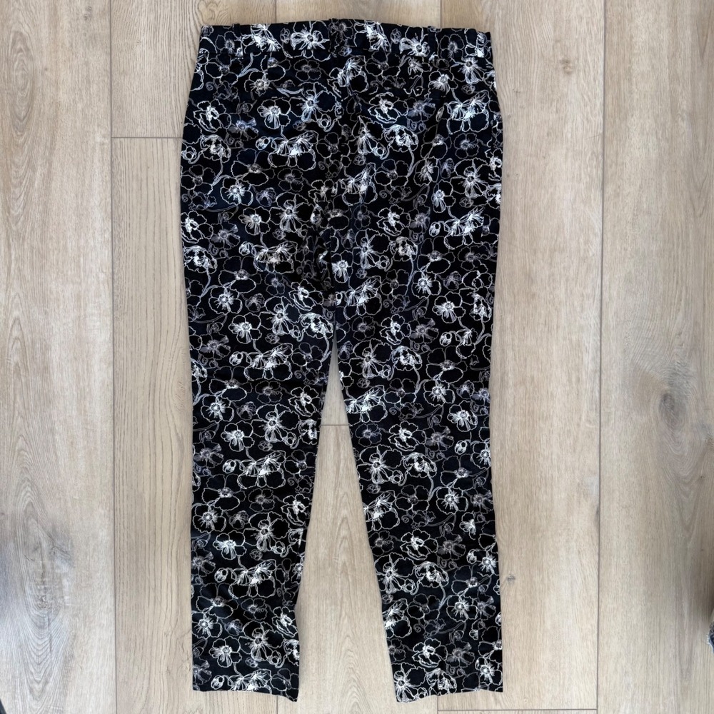 Brooks Brothers Natalie Fit Black White Floral Ankle Crop Stretch Pants WM 6 EUC - Picture 2 of 11